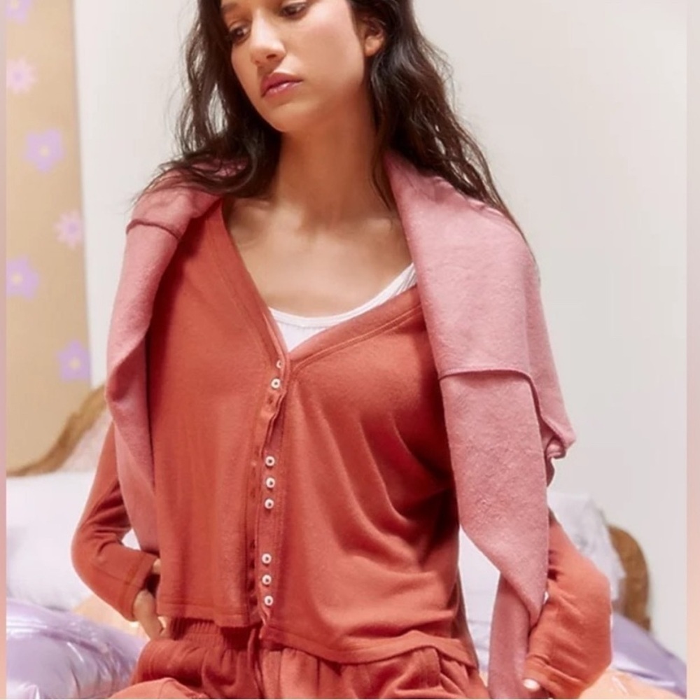 Urban Outfitters Out From Under Bounce Plush Chloe Cardigan Top MEDIUM NWOT